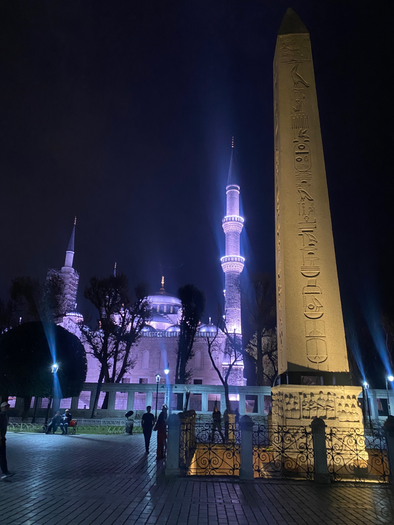 The Blue Mosque & the Egyptian obelisk after dark