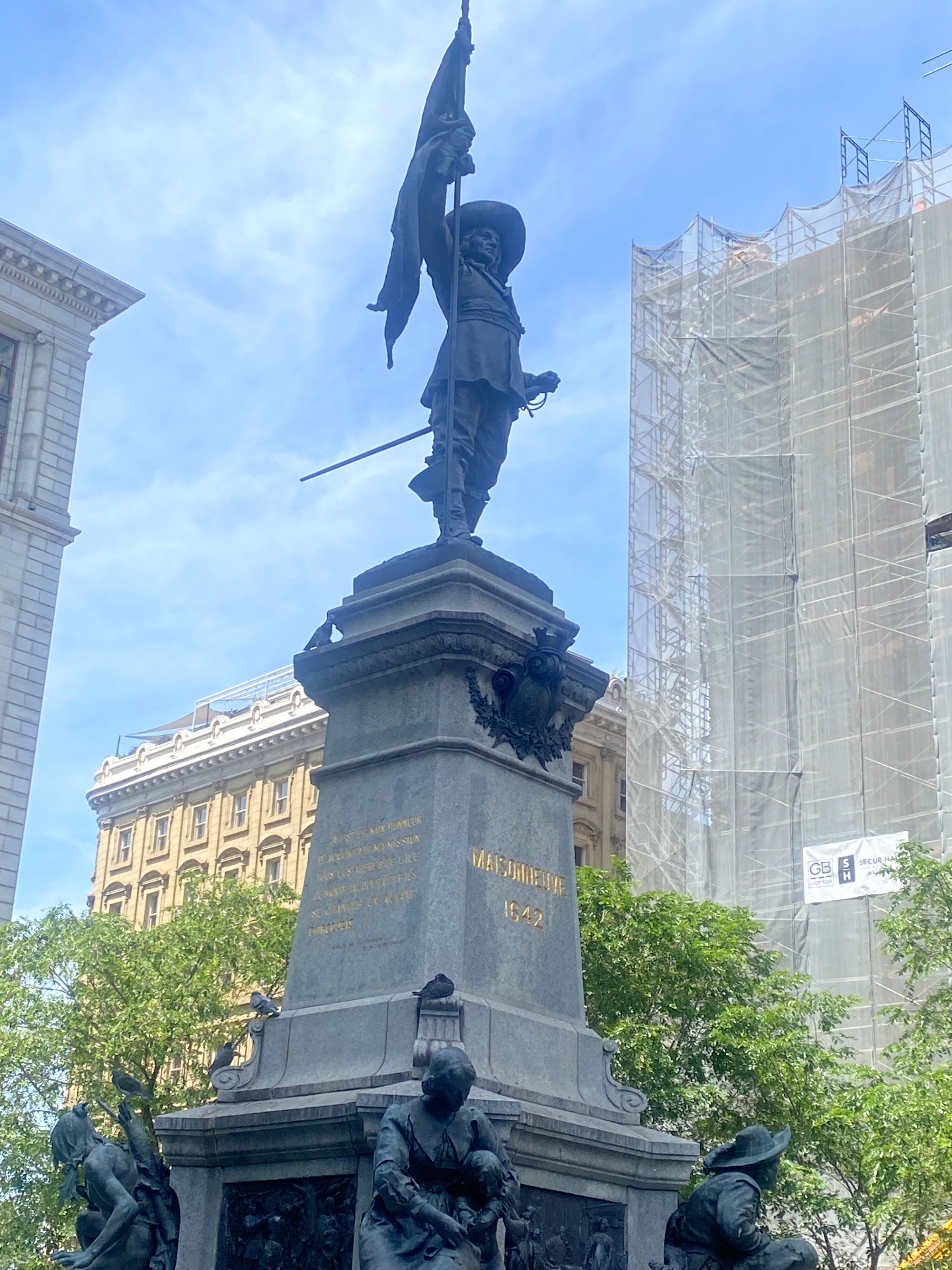Maisonneuve, 1642 — Place d'Armes, Vieux-Montréal