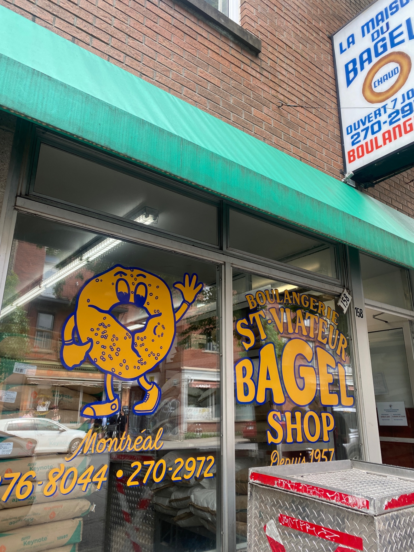 St-Viateur Bagel Shop — Mile End, depuis 1957