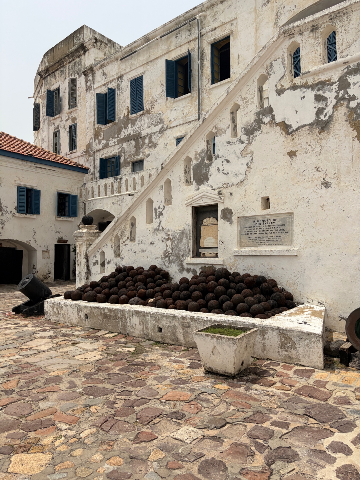 Cape Coast Castle — courtyard